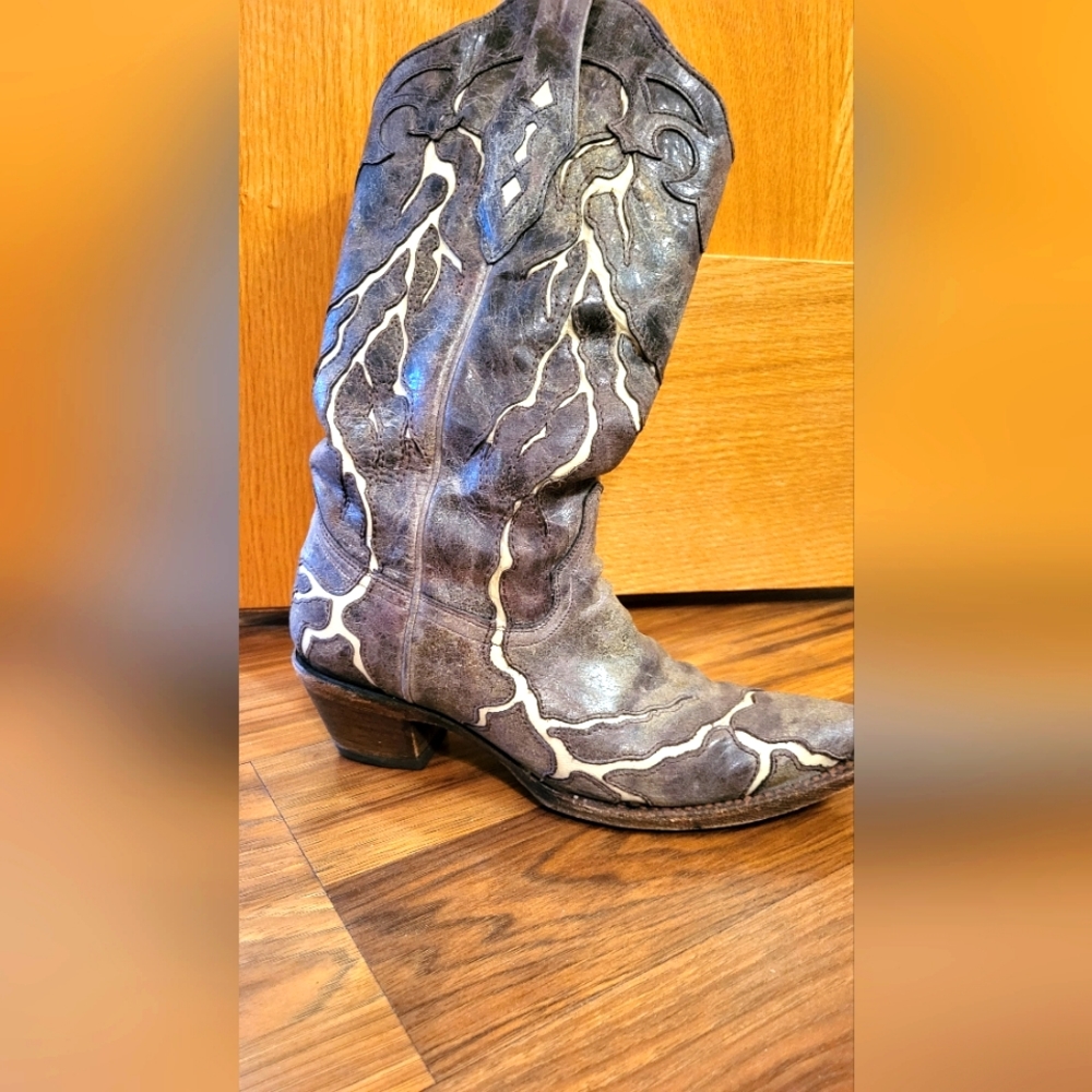 Corral Vintage Cowgirl Boots size 7